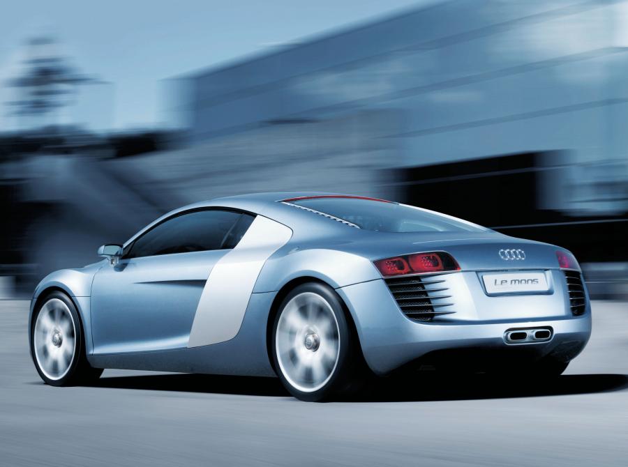  Audi R8 Le Mans Quattro Concept 2003 года  (фото 2 из 42)